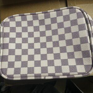 DAISY ROSE LUXURY COSMETICS TRAVEL BAG CREAM